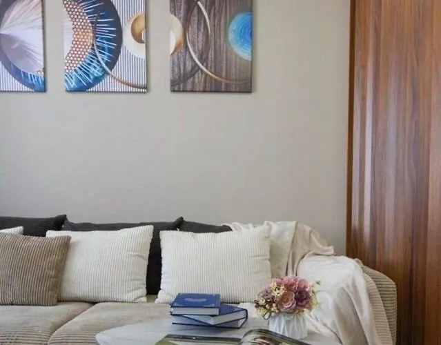 Premier In The Centre