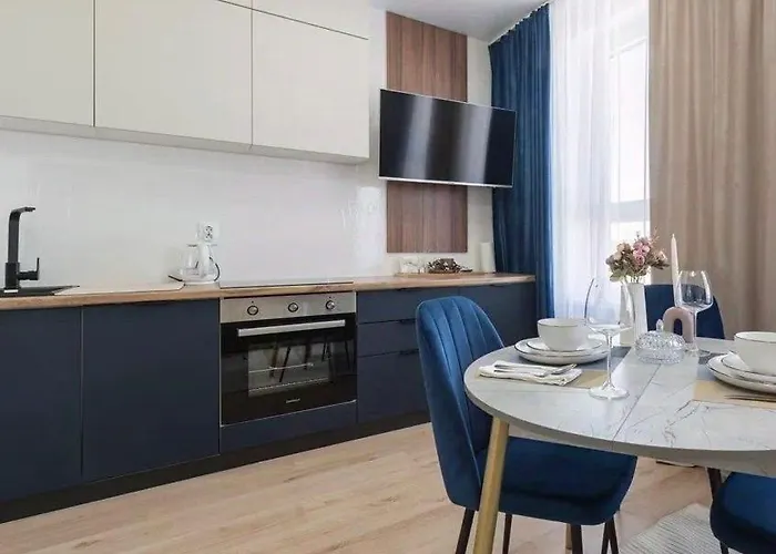 Premier In The Centre *